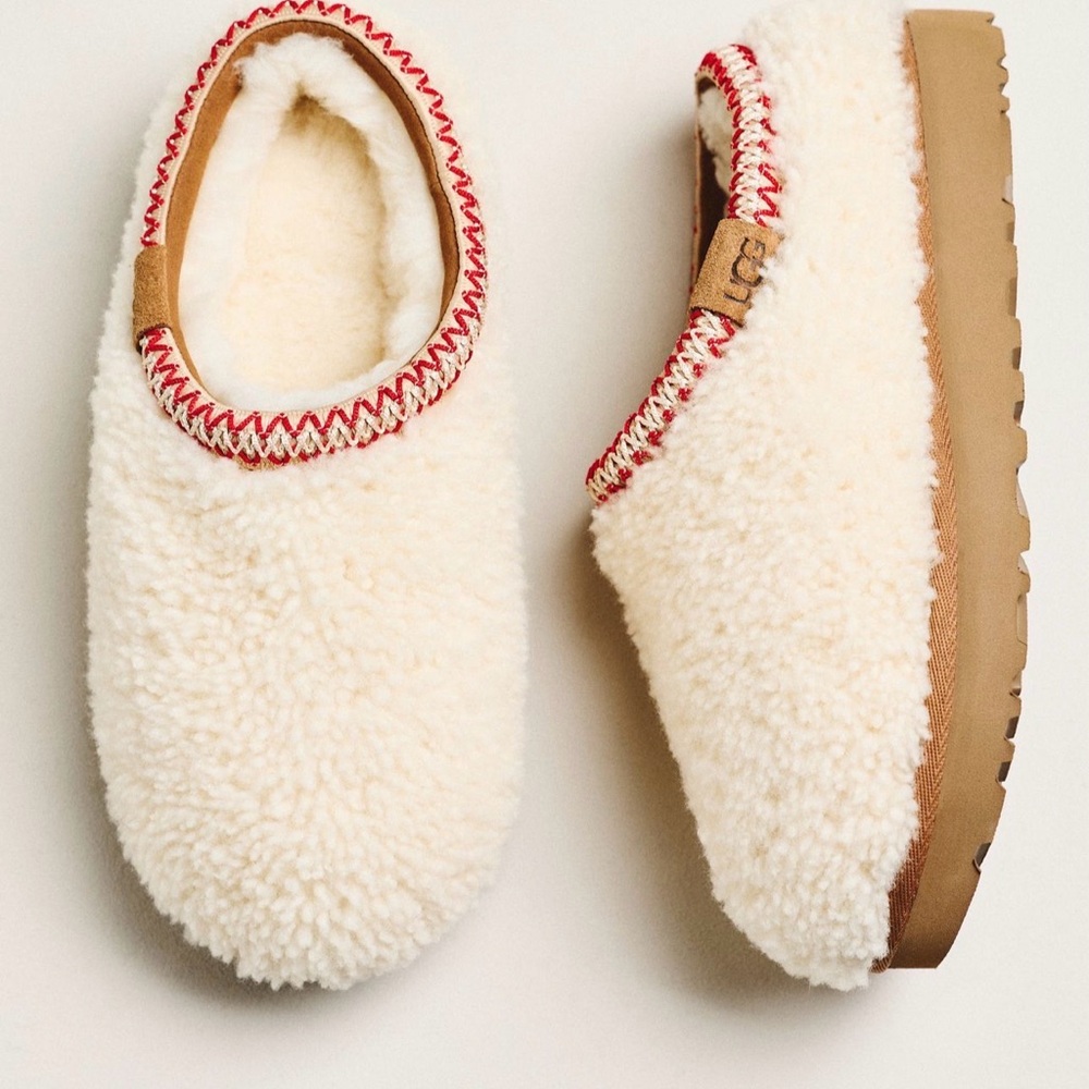 UGG Tasman Maxi Curly Slippers size 9